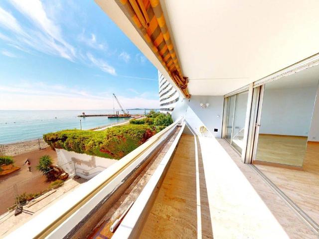 APPARTEMENT 2/3 PIECES de 56 m² à MARINA BAIE DES ANGES
