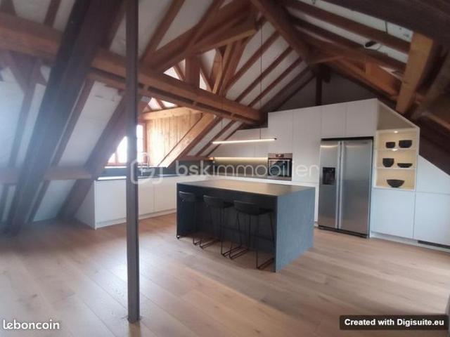 Appartement 200 m² Larnod