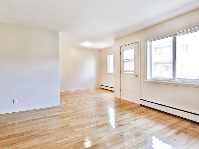 Appartement 201 435 Rue Leblanc O