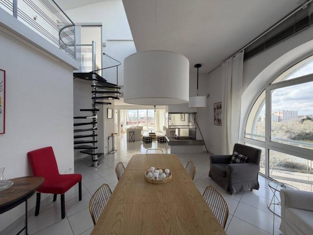 Appartement 201 m2 Arles
