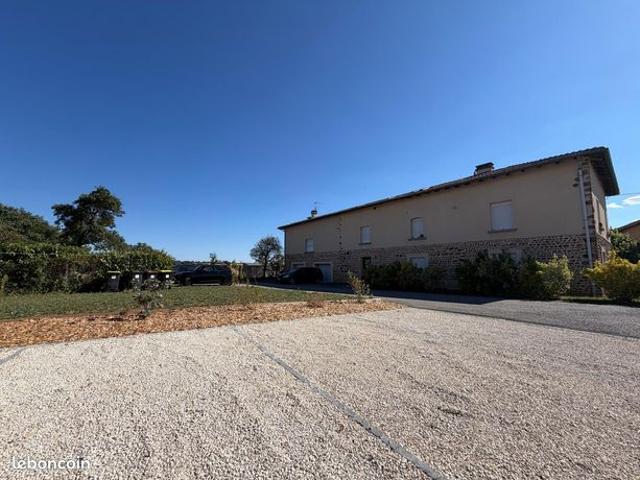 Appartement 20 pièces 332 m²