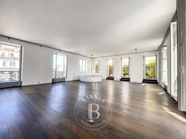 Appartement 217 m2 Paris 3ème