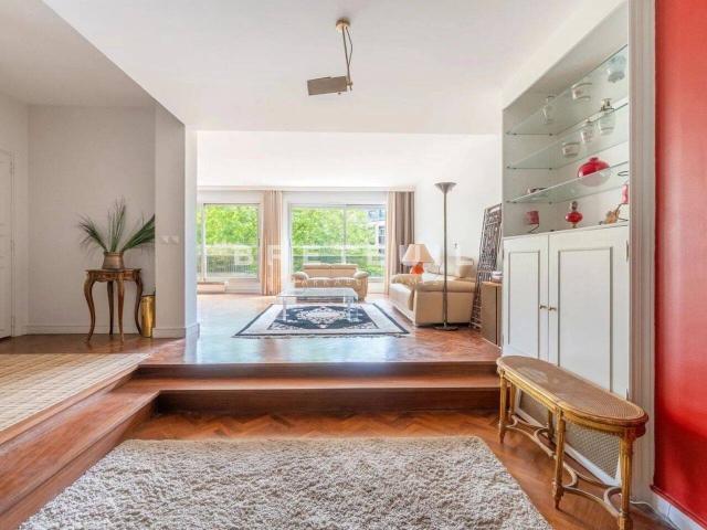 Appartement 218 m2 Paris 16ème