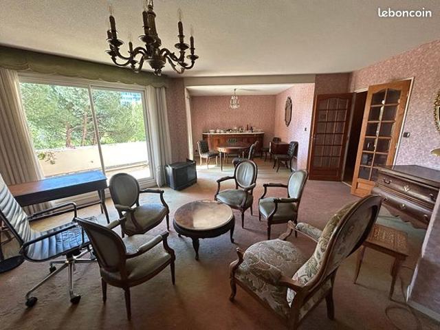 Appartement 24 pièces 102 m²
