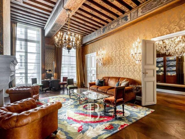 Appartement 250 m2 Paris 3ème