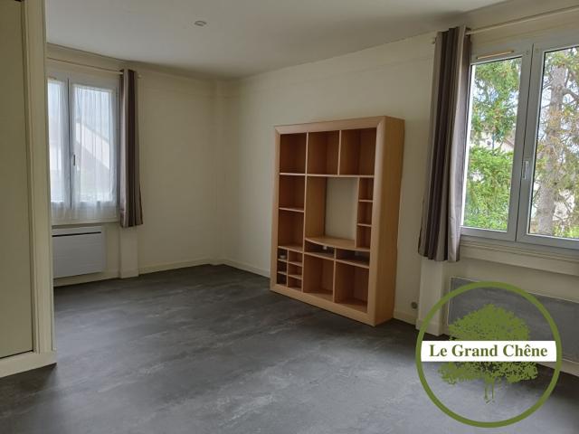 Appartement 28 m² ORSAY MONDETOUR