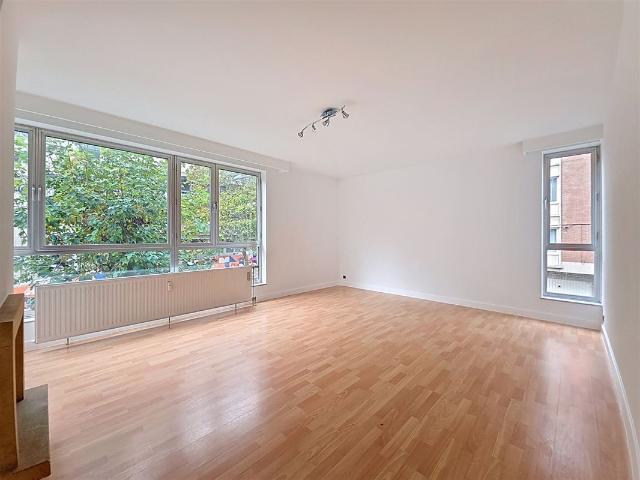 Appartement 2 ch en parfait état 1er étage lumineux