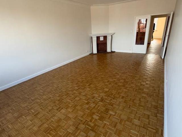 Appartement 2 CH +/ 100 m² à Jette avec balcon, lumineux