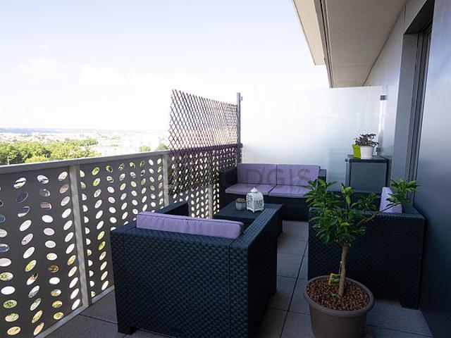 Appartement 2 chambres meublé avec accès handicapé, terrasse et ascenseur Nanterre 92000