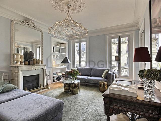Appartement 2 chambres meublé avec ascenseur, cheminée et concierge Le Marais Paris 3°