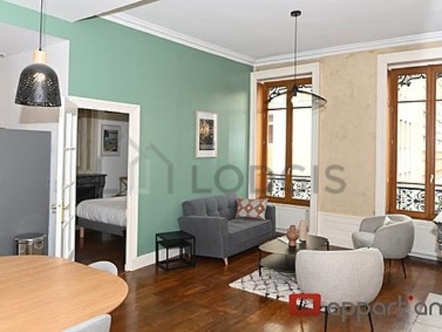 Appartement 2 chambres meublé avec ascenseur et cheminée Lyon 2°