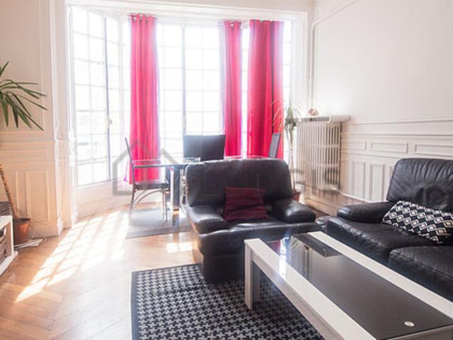 Appartement 2 chambres meublé avec ascenseur La Motte Picquet Paris 15°