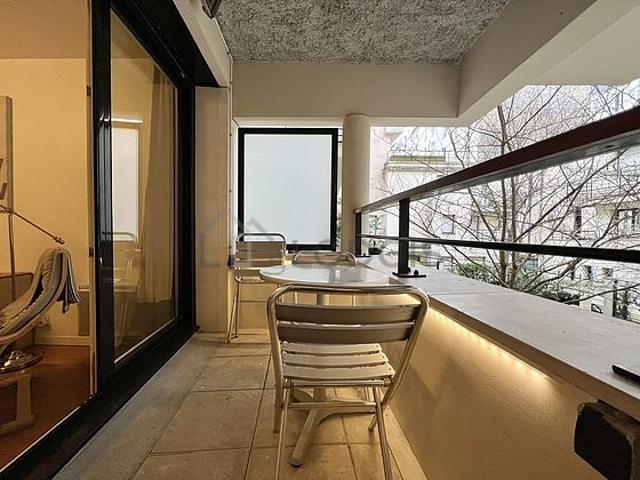 Appartement 2 chambres meublé avec terrasse, ascenseur et cheminée Ternes Paris 17°