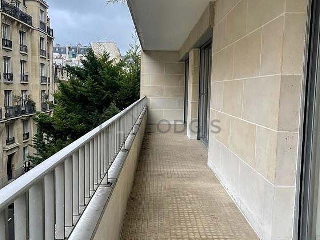 Appartement 2 chambres meublé avec terrasse, ascenseur et concierge Paris 16°