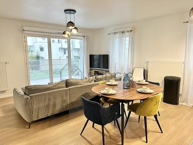 Appartement 2 chambres meublé avec terrasse, ascenseur et local à vélos Nanterre 92000