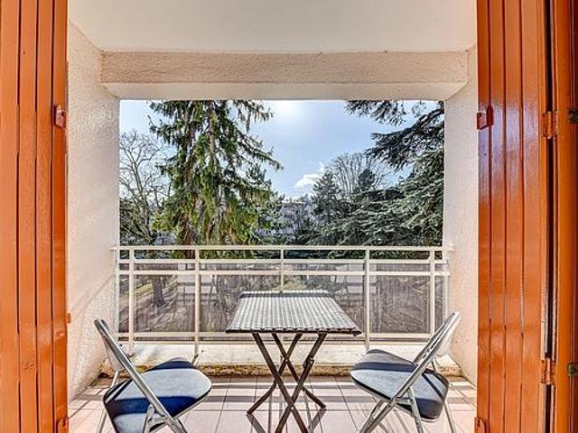 Appartement 2 chambres meublé avec terrasse et concierge Suresnes 92150