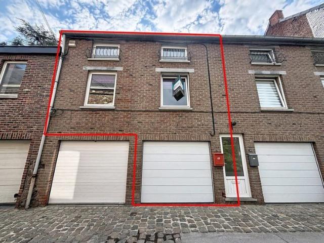 Appartement 2 chambres avec garage et cour