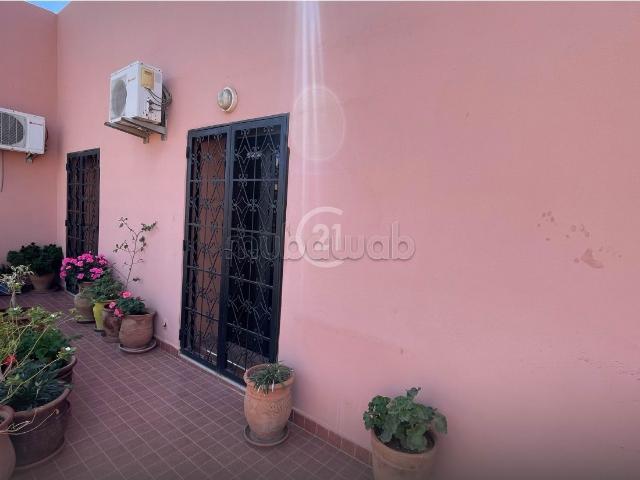 Appartement 2 chambres avec grande terrasse et parking