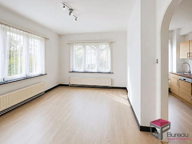 Appartement 2 chambres à 1180 Uccle  Loyer: 1 500 €