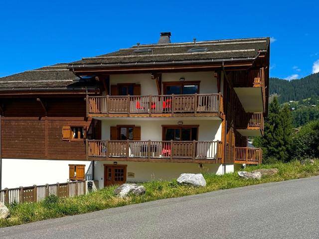 Appartement 2 chambres à Châtel, piscine, spa et revenu garanti