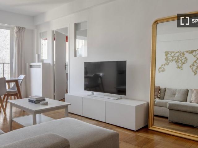Appartement 2 chambres à louer à Ternes Maillot, Paris