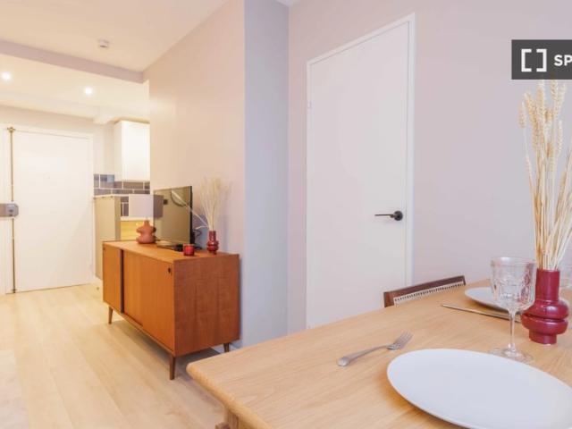 Appartement 2 chambres à louer à Auteuil Nord, Paris