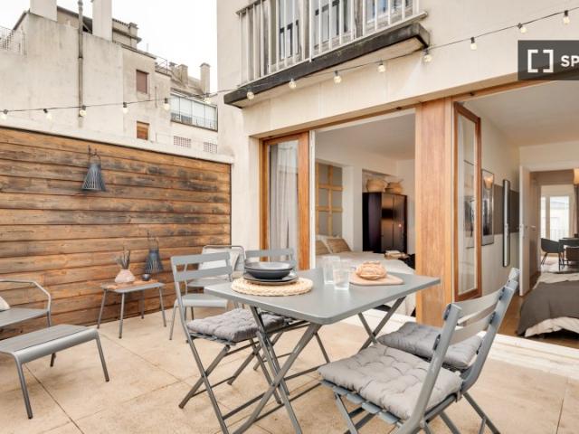 Appartement 2 chambres à louer à Nap, Paris