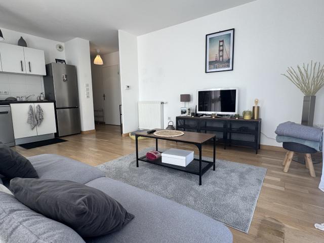 APPARTEMENT 2 CHAMBRES BALCON PARKING BORDEAUX CAUDERAN CENTRE
