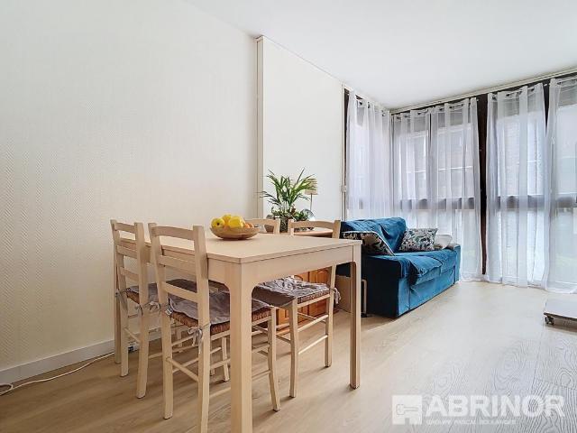 APPARTEMENT 2 CHAMBRES DANS RÉSIDENCE SÉCURISÉE PROCHE LACS