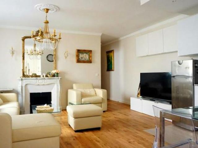 Appartement 2 chambres, Paris Paris 75116 DS85356638