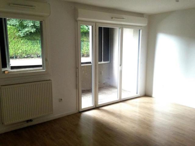 appartement 2 chambres RDC avec parking
