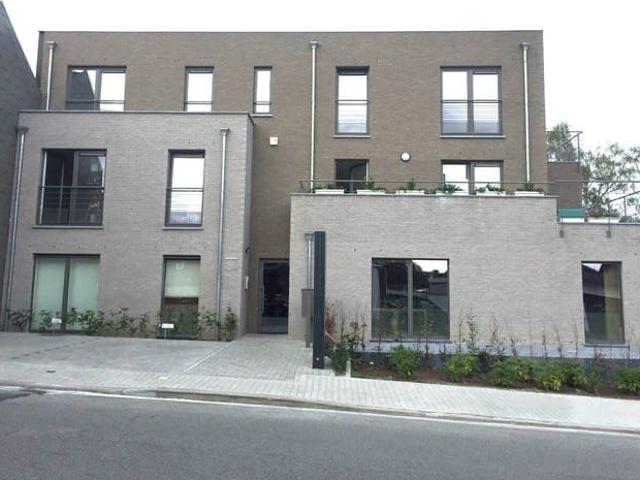 APPARTEMENT 2 CHAMBRES SITUE AU 1er ETAGE