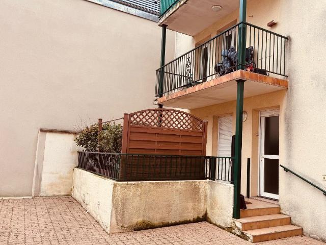 Appartement 2 chambres, terrasse et parking