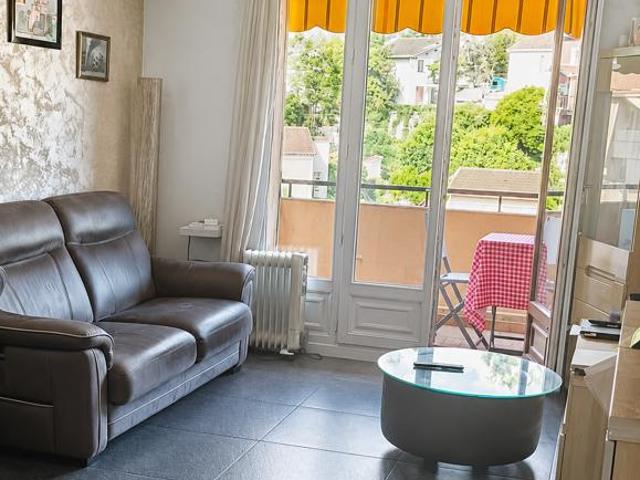 APPARTEMENT 2 CHAMBRES + TERRASSE + PARKING + CAVE à MENTON