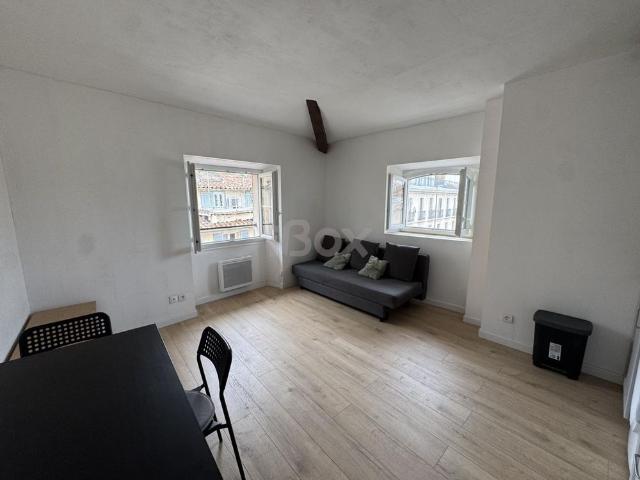 Appartement 2 pièce s 1 chambre s 26.71 m²