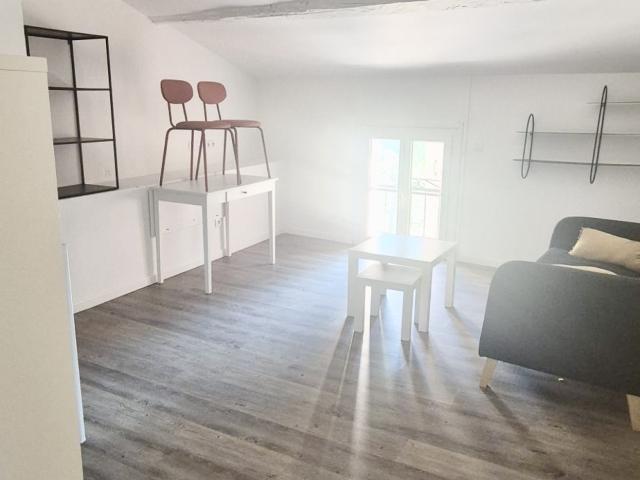 Appartement 2 pièce s 1 chambre s 28 m²
