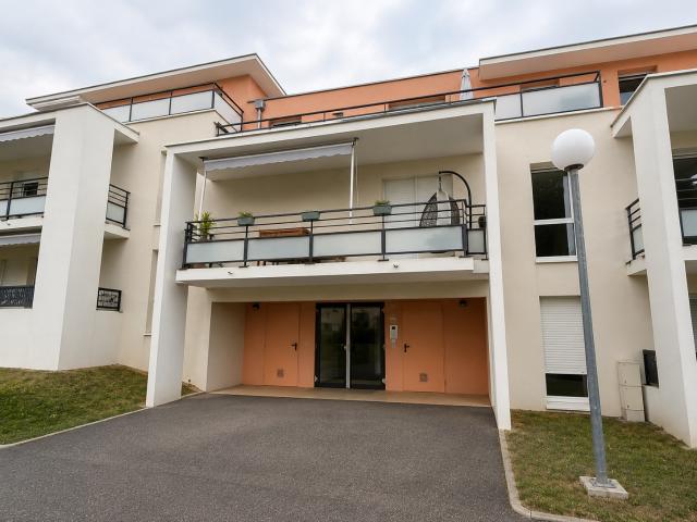Appartement 2 pièce s 1 chambre s 37.7 m²