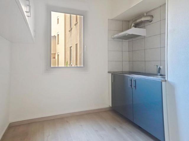 Appartement 2 pièce s 1 chambre s 43 m²