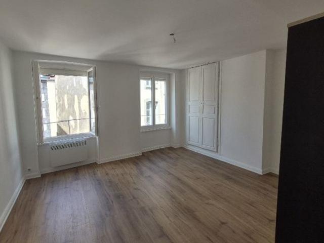 Appartement 2 pièce s 1 chambre s 56 m²