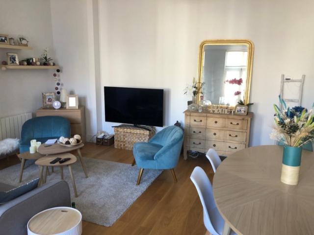 Appartement 2 pièce s 1 chambre s 64.04 m²