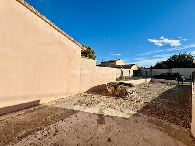 Appartement 2 pièce s 22.70 m2 avec jardin, à Saint Martin De Crau