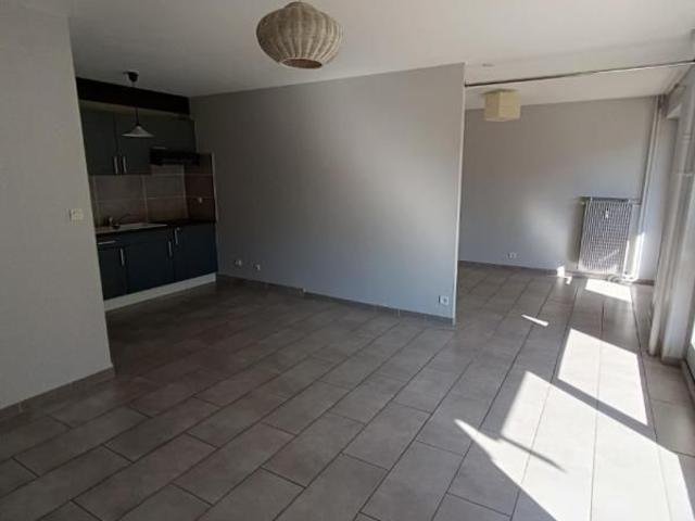 APPARTEMENT 2 pièce s 41m²