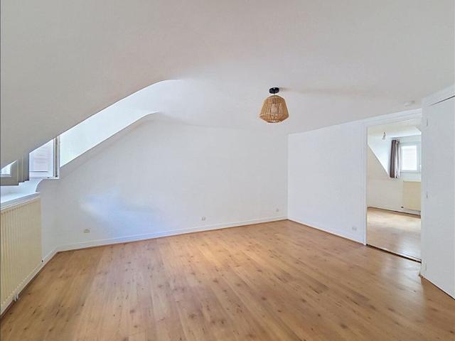 Appartement 2 pièce s 42.53 m2 / 49 AU SOL, Paris 75011