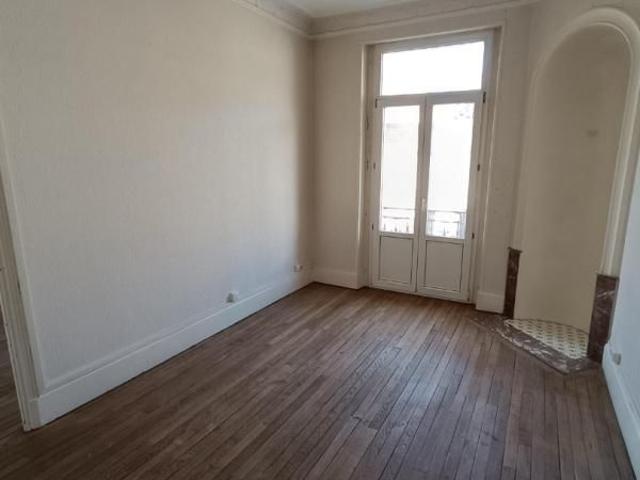 APPARTEMENT 2 pièce s 49m²