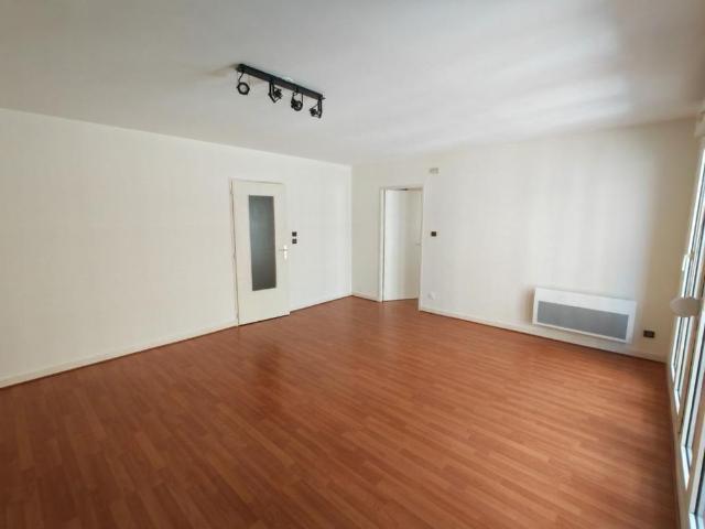 APPARTEMENT 2 pièce s 57m²