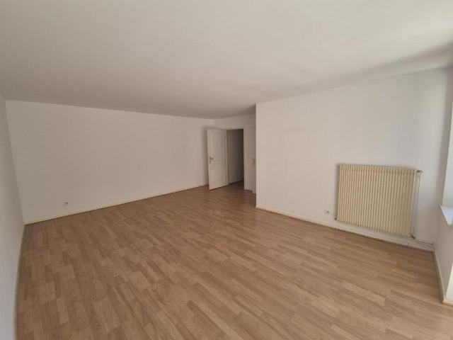 APPARTEMENT 2 pièce s 57m²