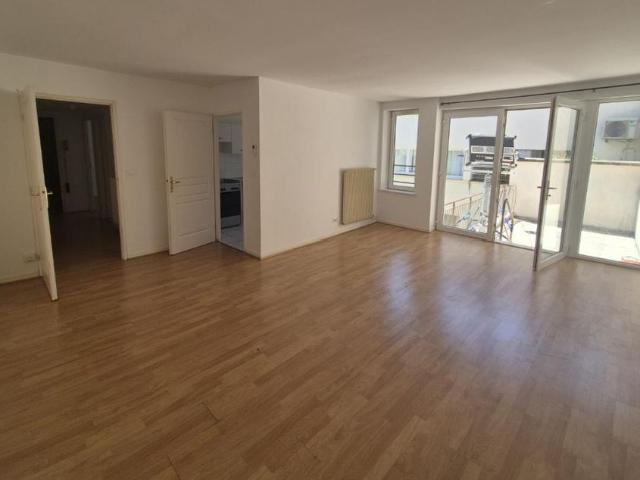 APPARTEMENT 2 pièce s 57m²