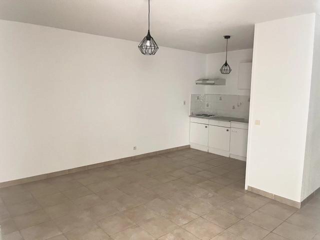 Appartement 2 pièces, 43 m² à louer à Uzès 30700
