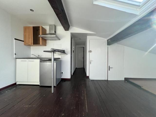 Appartement 2 pièces, 43 m² à louer à Bordeaux 33000
