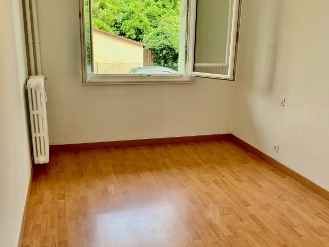 Appartement 2 pièces, 43 m² à louer à Cahors 46000